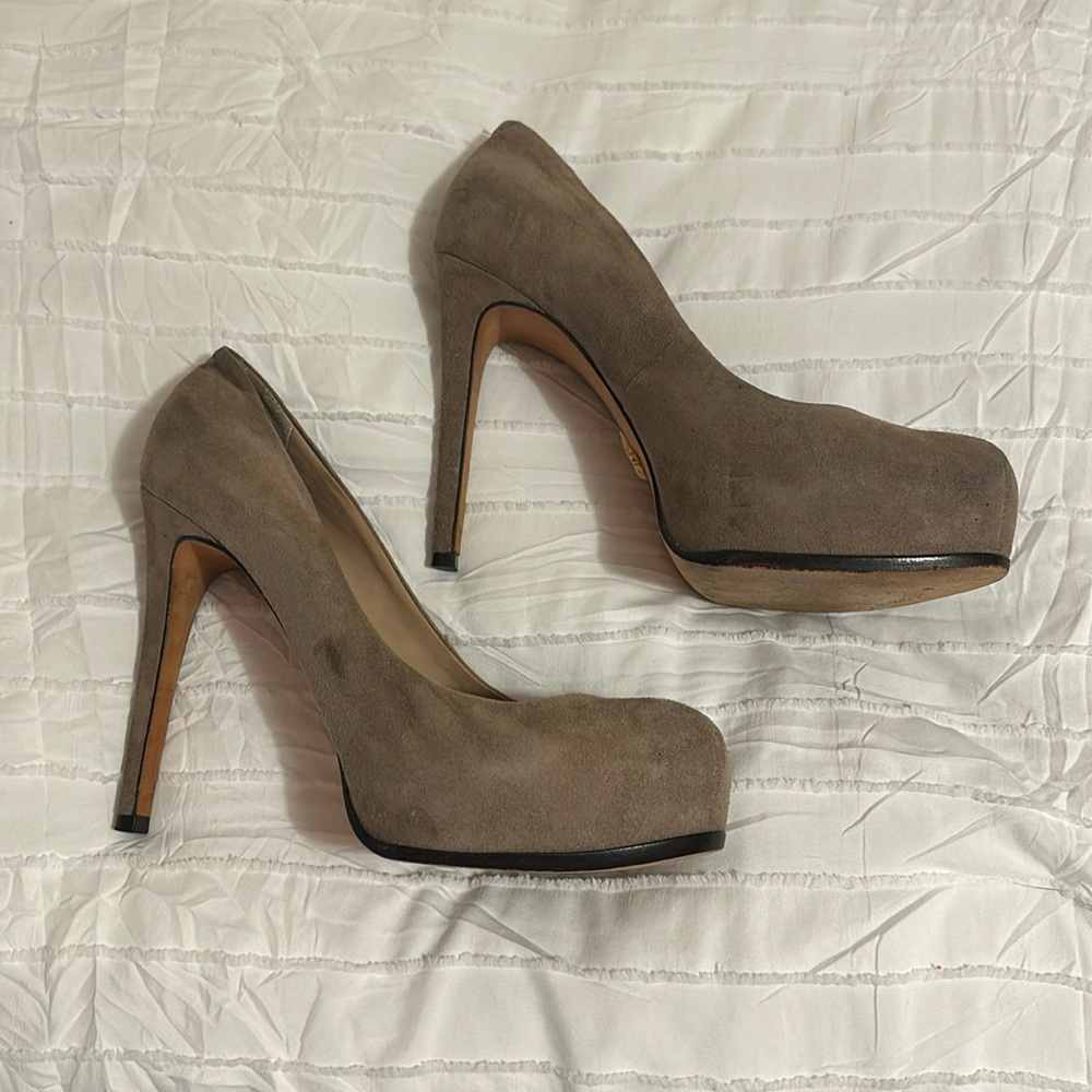 Pour La Victoire Pumps